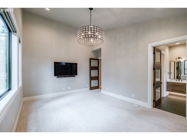 212 KURTH MEADOW Ave, Salem, OR 97306