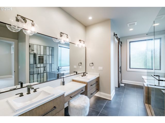 212 KURTH MEADOW Ave, Salem, OR 97306