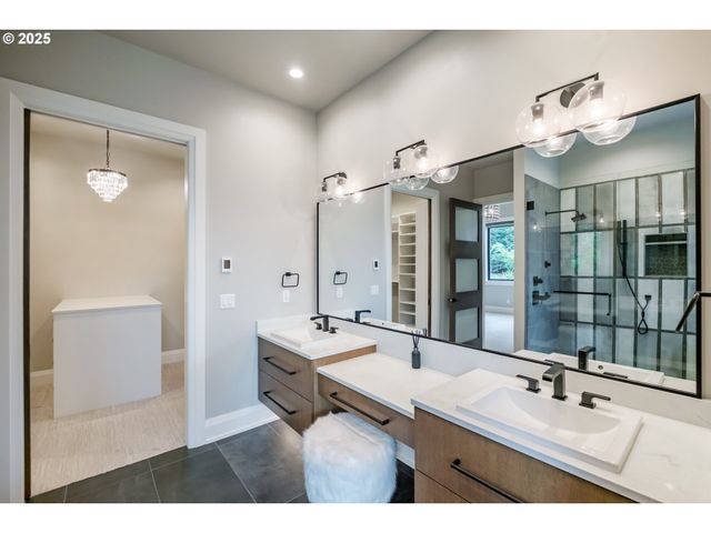 212 KURTH MEADOW Ave, Salem, OR 97306