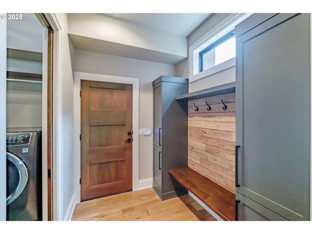 212 KURTH MEADOW Ave, Salem, OR 97306