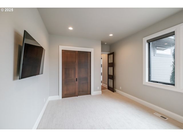 212 KURTH MEADOW Ave, Salem, OR 97306