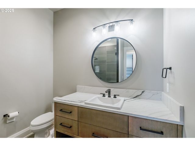 212 KURTH MEADOW Ave, Salem, OR 97306