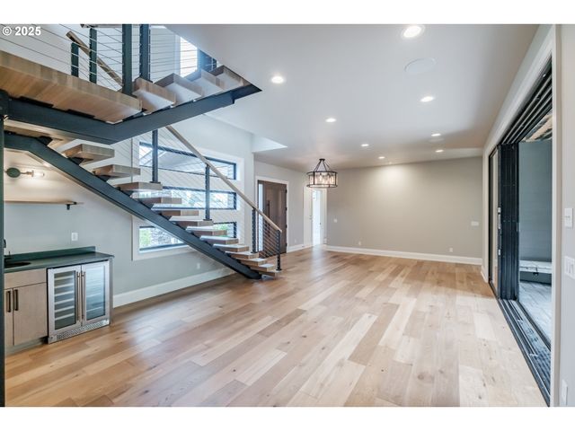 212 KURTH MEADOW Ave, Salem, OR 97306