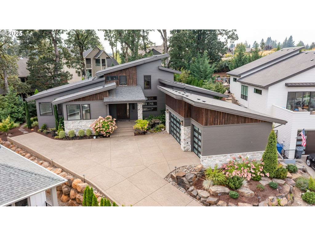 212 KURTH MEADOW Ave, Salem, OR 97306