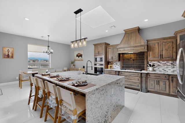 412 5th Street NE, Rio Rancho, NM 87124