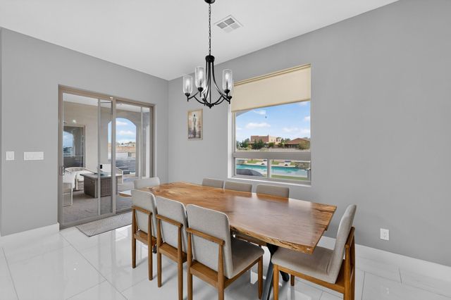 412 5th Street NE, Rio Rancho, NM 87124