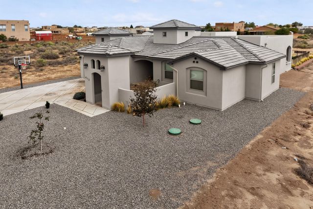 412 5th Street NE, Rio Rancho, NM 87124