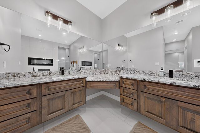 412 5th Street NE, Rio Rancho, NM 87124