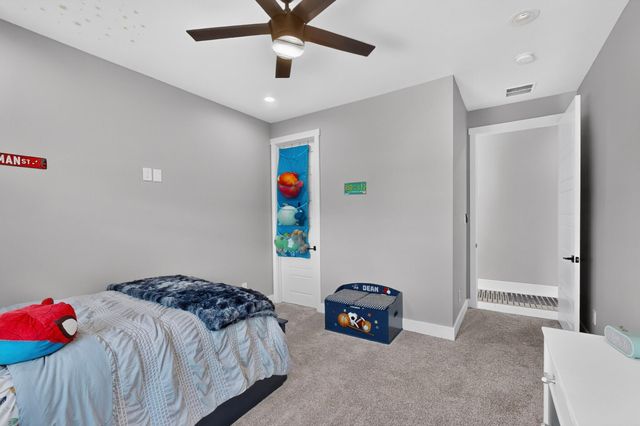 412 5th Street NE, Rio Rancho, NM 87124