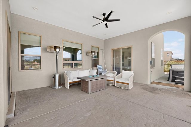 412 5th Street NE, Rio Rancho, NM 87124
