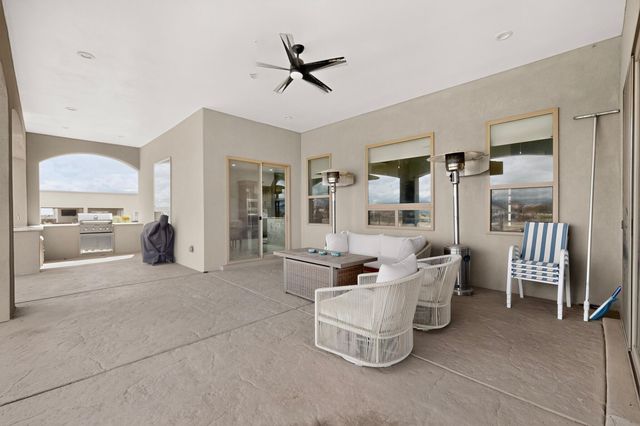 412 5th Street NE, Rio Rancho, NM 87124