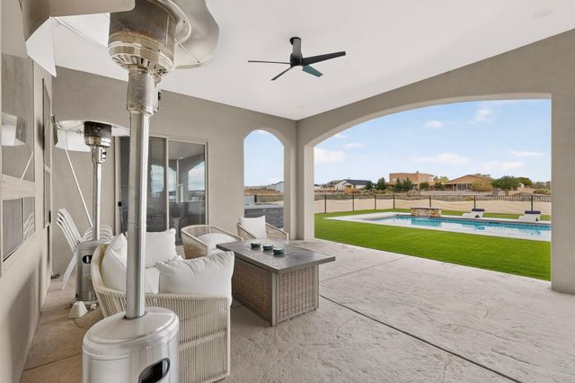 412 5th Street NE, Rio Rancho, NM 87124