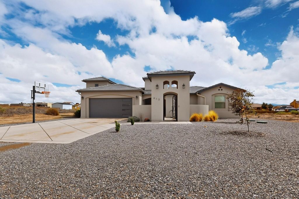 412 5th Street NE, Rio Rancho, NM 87124