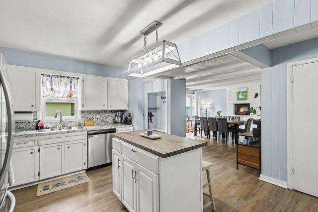 1574 Ottawa Beach Road, Holland, MI 49424