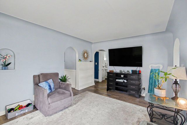 1574 Ottawa Beach Road, Holland, MI 49424