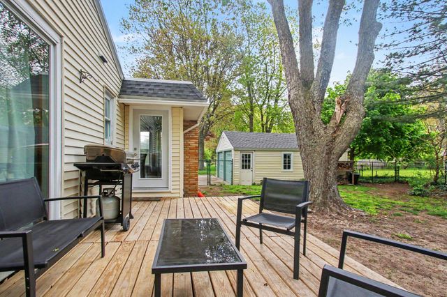1574 Ottawa Beach Road, Holland, MI 49424