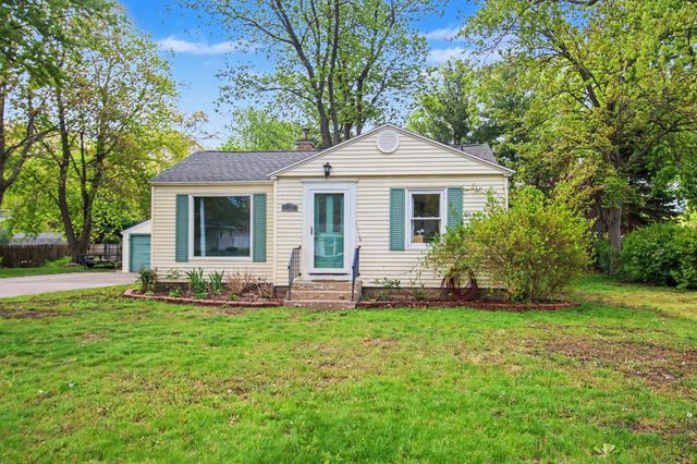 1574 Ottawa Beach Road, Holland, MI 49424