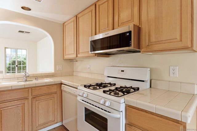 4083 Sequoia, San Diego, CA 92109