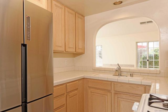 4083 Sequoia, San Diego, CA 92109