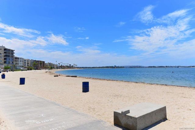 4083 Sequoia, San Diego, CA 92109