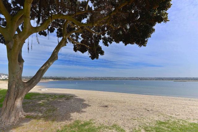 4083 Sequoia, San Diego, CA 92109