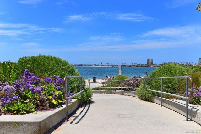4083 Sequoia, San Diego, CA 92109