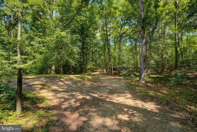 6144 SAINT PAULS RD, King George, VA 22485