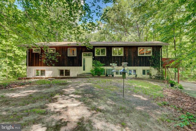 6144 SAINT PAULS RD, King George, VA 22485