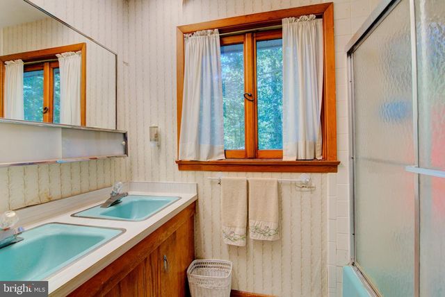 6144 SAINT PAULS RD, King George, VA 22485