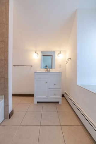 39 County St. 2, Peabody, MA 01960