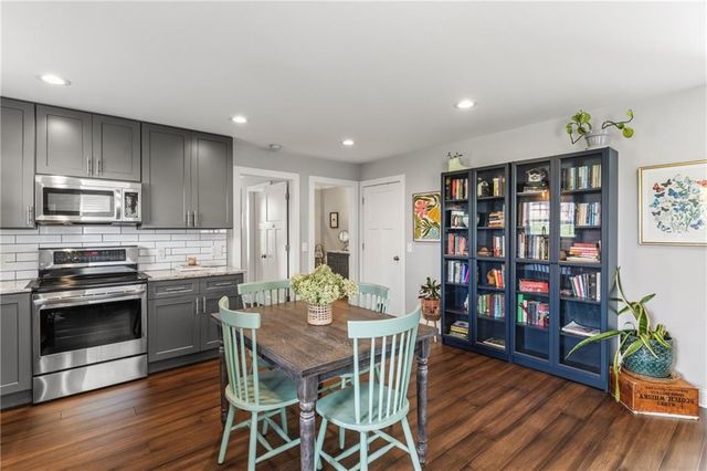 316 Cottage Court, Ball Ground, GA 30107
