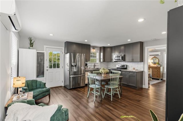 316 Cottage Court, Ball Ground, GA 30107