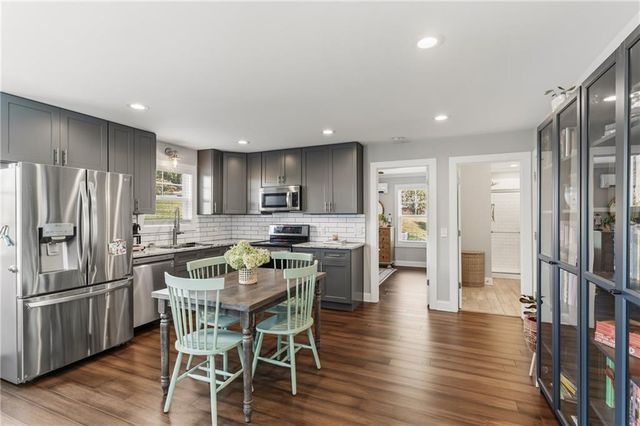 316 Cottage Court, Ball Ground, GA 30107