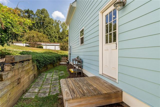 316 Cottage Court, Ball Ground, GA 30107