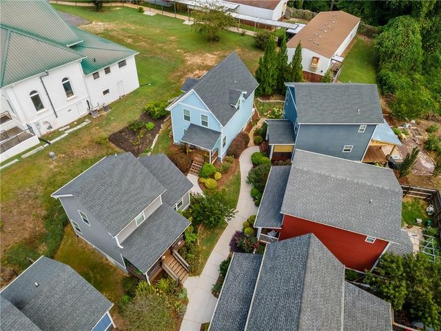 316 Cottage Court, Ball Ground, GA 30107
