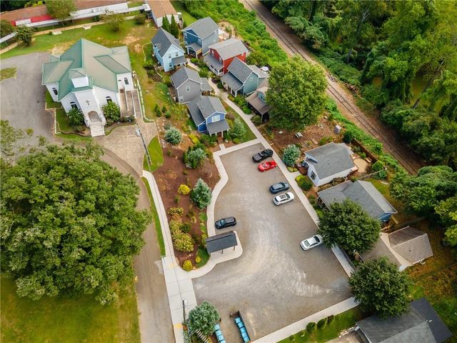 316 Cottage Court, Ball Ground, GA 30107
