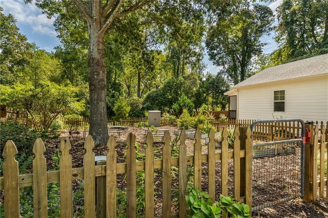 316 Cottage Court, Ball Ground, GA 30107