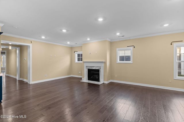 7124 Maple Leaf Drive, Wilmington, NC 28411