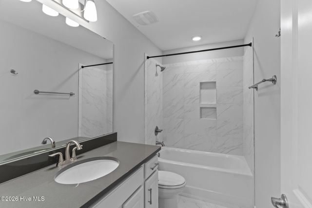 7124 Maple Leaf Drive, Wilmington, NC 28411