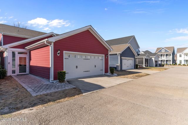 7124 Maple Leaf Drive, Wilmington, NC 28411