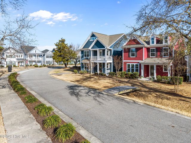 7124 Maple Leaf Drive, Wilmington, NC 28411