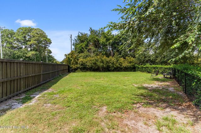 7124 Maple Leaf Drive, Wilmington, NC 28411