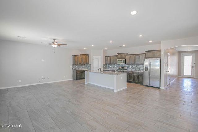 14737 Tierra Escape Avenue, El Paso, TX 79938