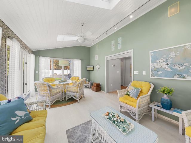 30602 FOXCHASE DR, Salisbury, MD 21804