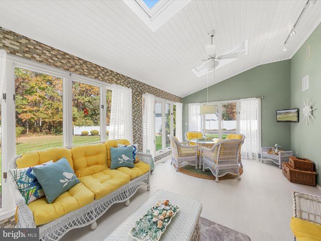 30602 FOXCHASE DR, Salisbury, MD 21804