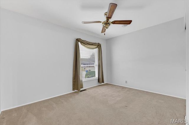 2860 Sussex Drive, Florissant, MO 63033