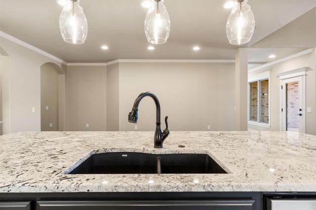 15709 Flora Avenue, Edmond, OK 73013