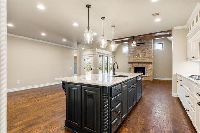 15709 Flora Avenue, Edmond, OK 73013
