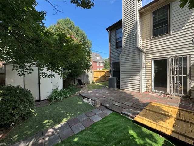 9347 1st View ST, Norfolk, VA 23503