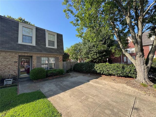 9347 1st View ST, Norfolk, VA 23503